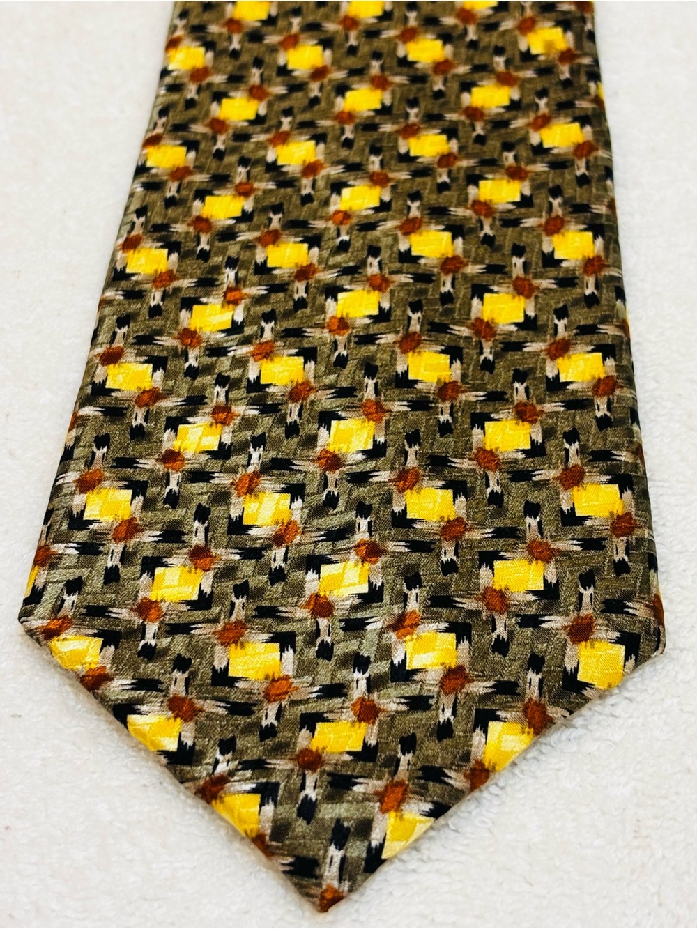 Brand New Stylish Tie By Jhane Barnes - Picture 2 of 4